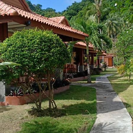 Koh Ngai Kaimuk Thong Resort Екстериор снимка