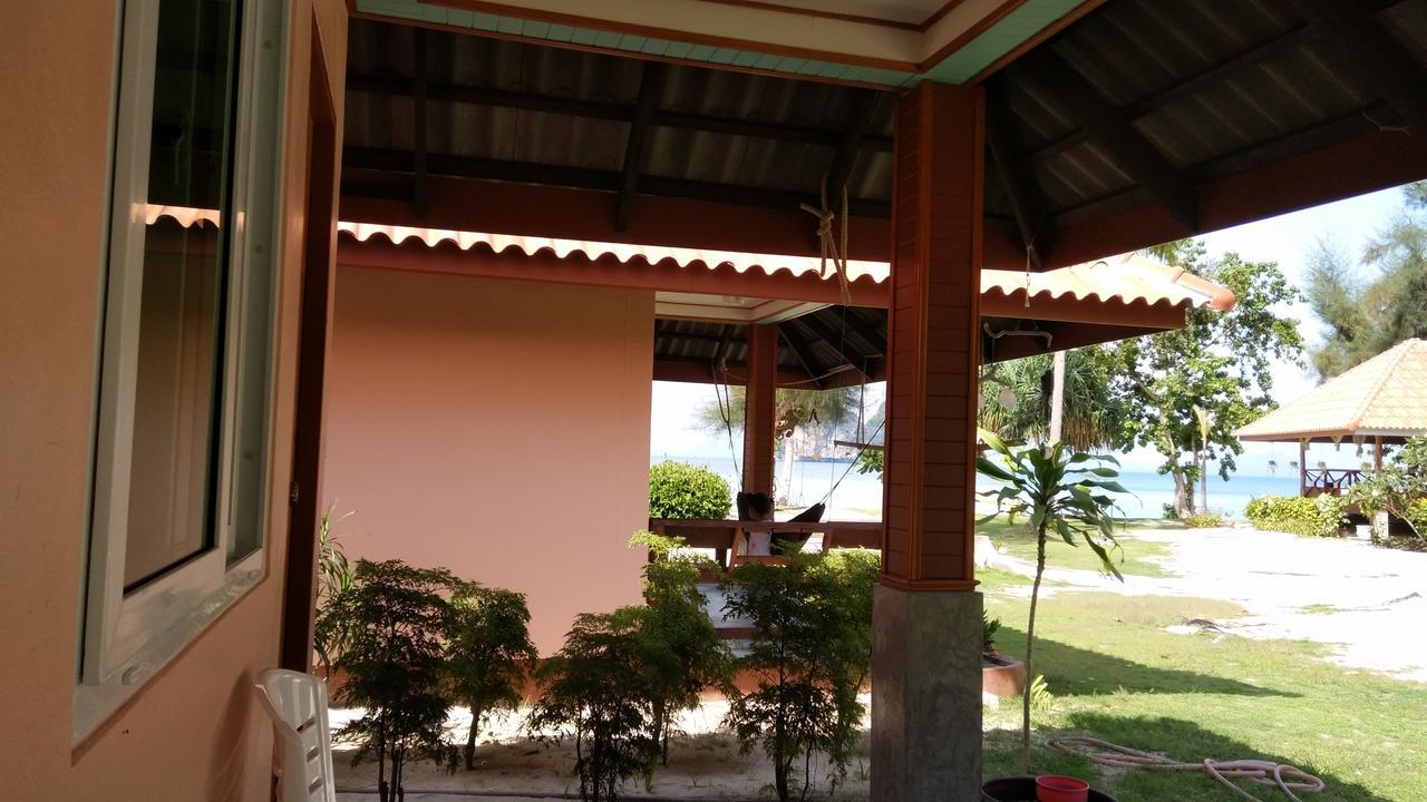 Koh Ngai Kaimuk Thong Resort Екстериор снимка