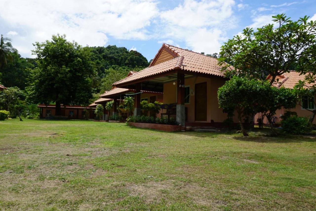 Koh Ngai Kaimuk Thong Resort Екстериор снимка